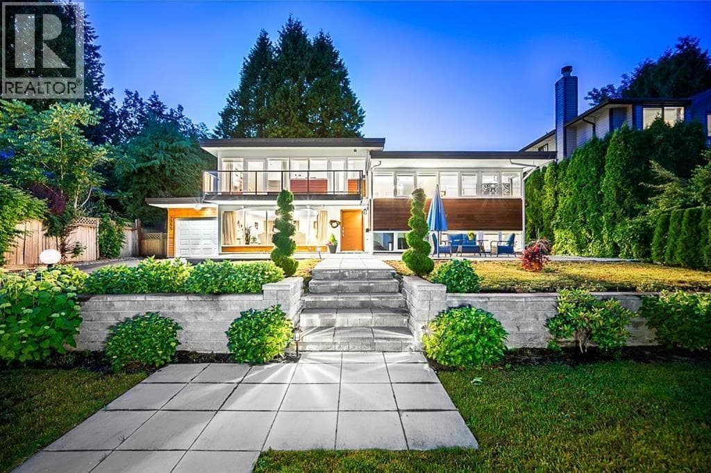 1555 Lawson Avenue, West Vancouver: photo 1 of 1